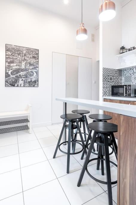 Wyjatkowy Apartament Na Rynku Breslávia Exterior foto
